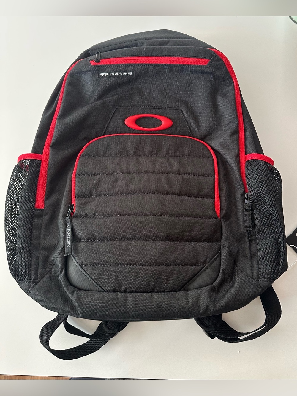 Brand New! Oakley Black and Red Men's Backpack